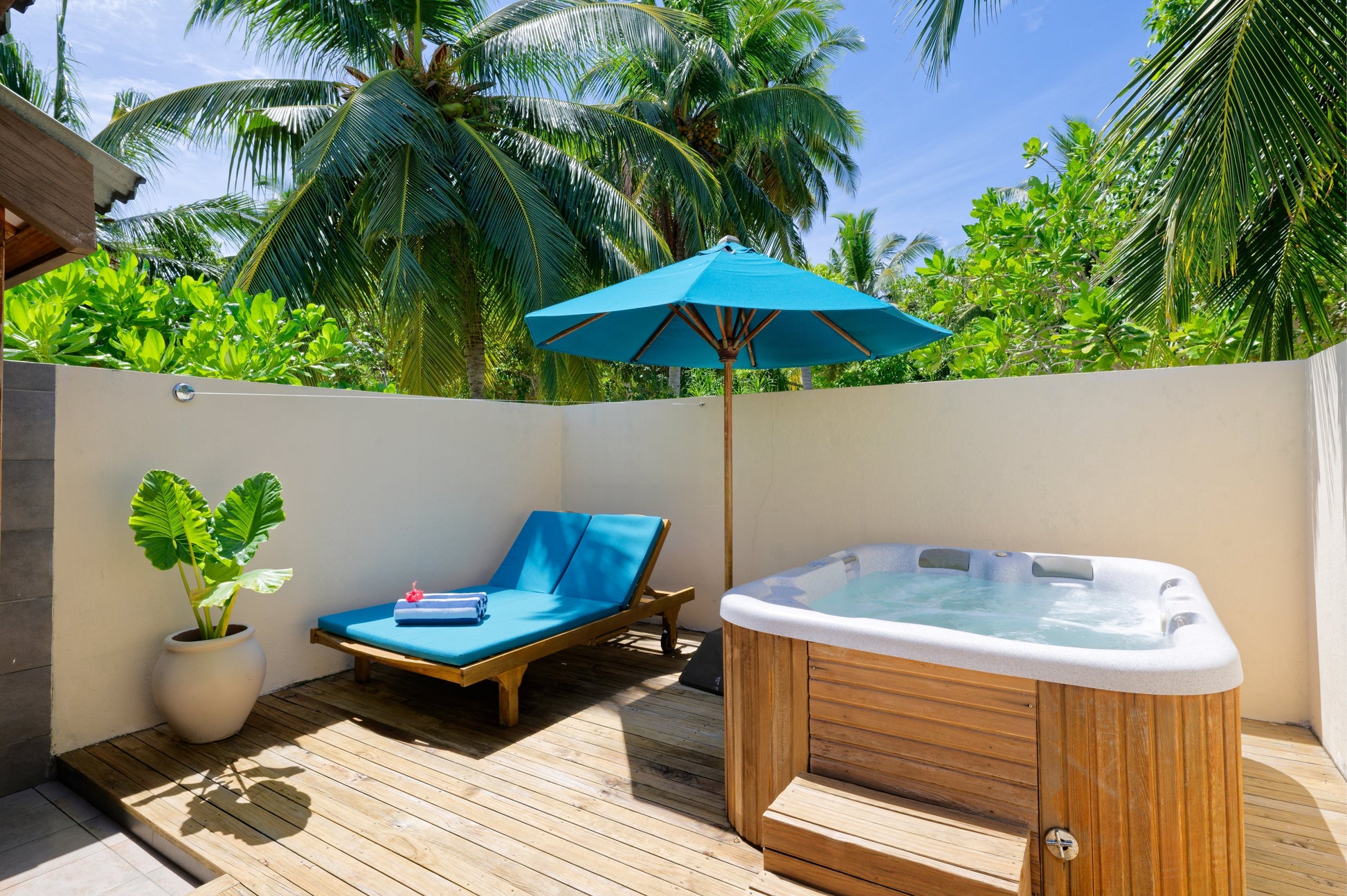 7 Nights Premium Beach Villa with Whirlpool - Maldivian Paradise: A Serene Escape at Canareef Resort