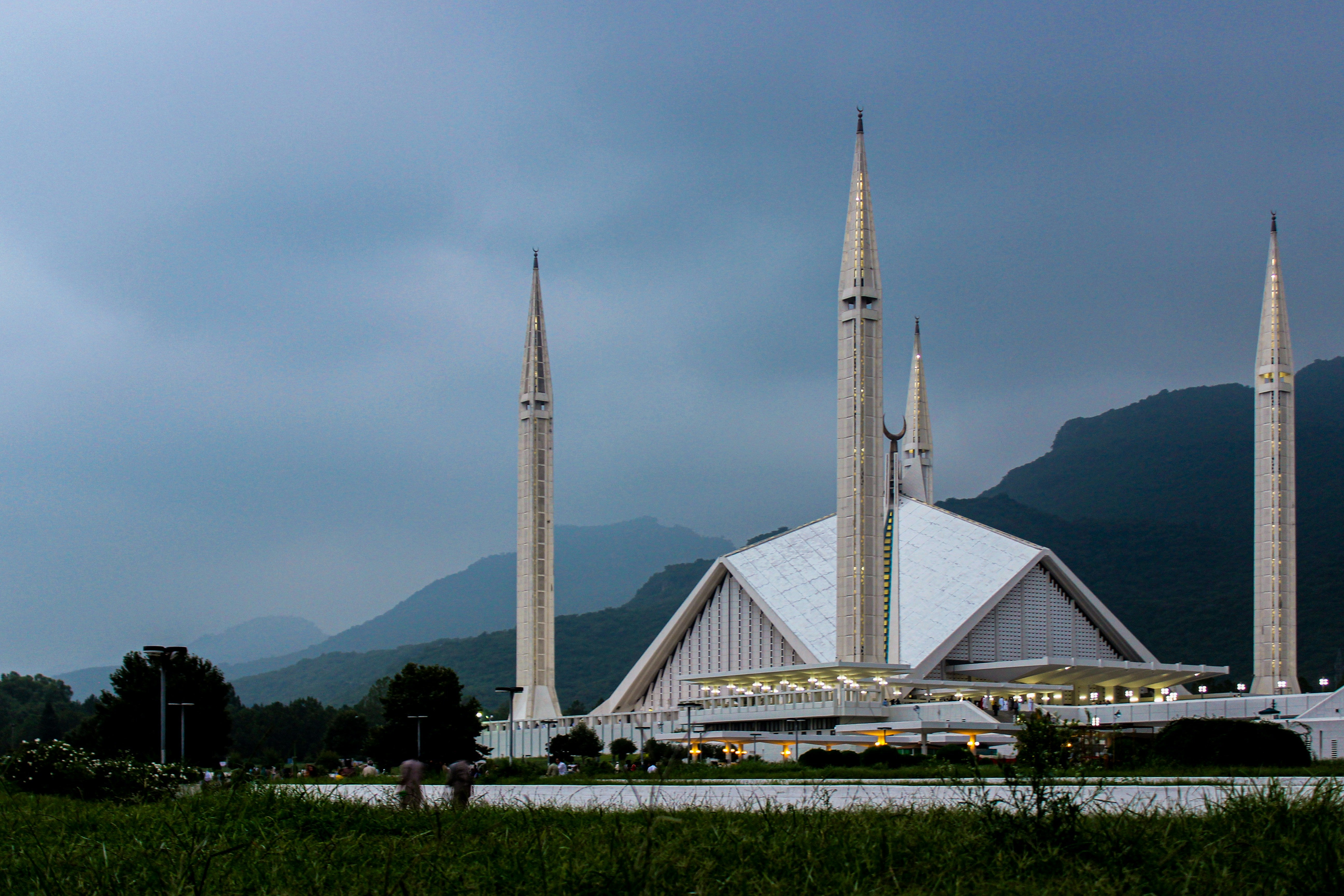 Image of 10D Autumn Pakistan Scenic Tour: Lahore, Islamabad, Naran, Hunza, Skardu
