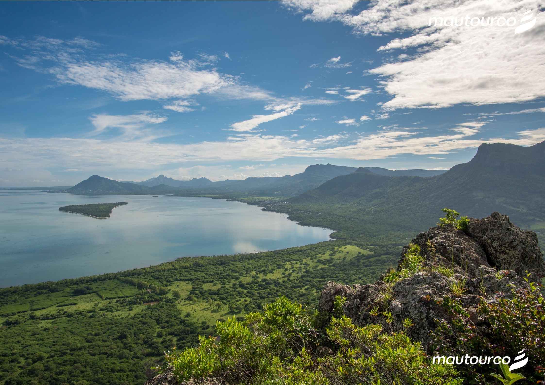 Image of Swim with Dolphins & Island Escape – Crystal Rock & Île aux Bénitiers Tour