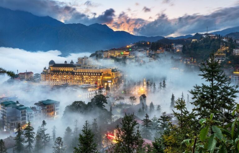 Vietnam's Heart: 6 Days from Hanoi to Halong Bay and Sapa [3* Hotel]