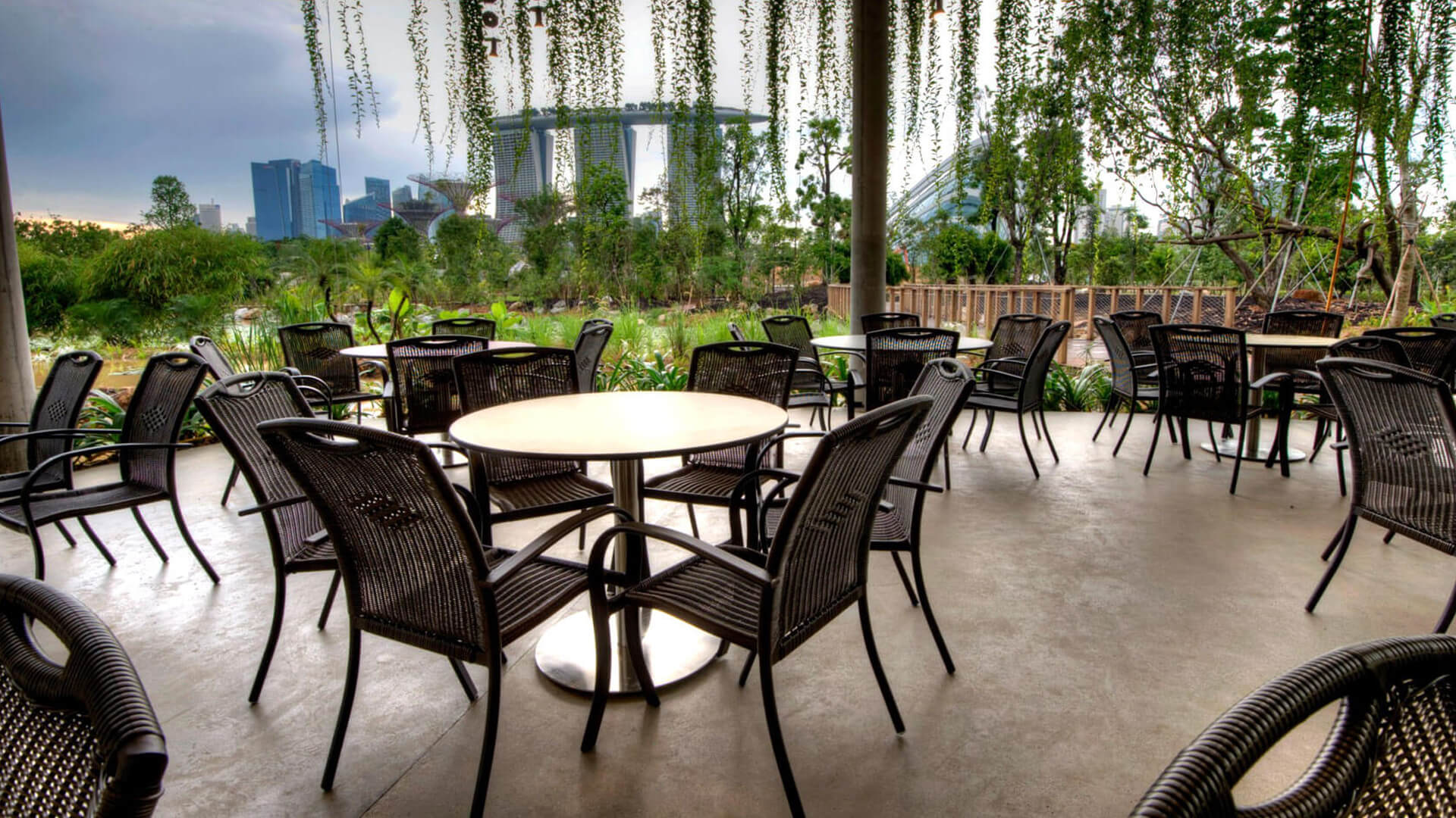 Image of Nightfall in Singapore: Skyline Cruise, Light Shows & Local Flavors