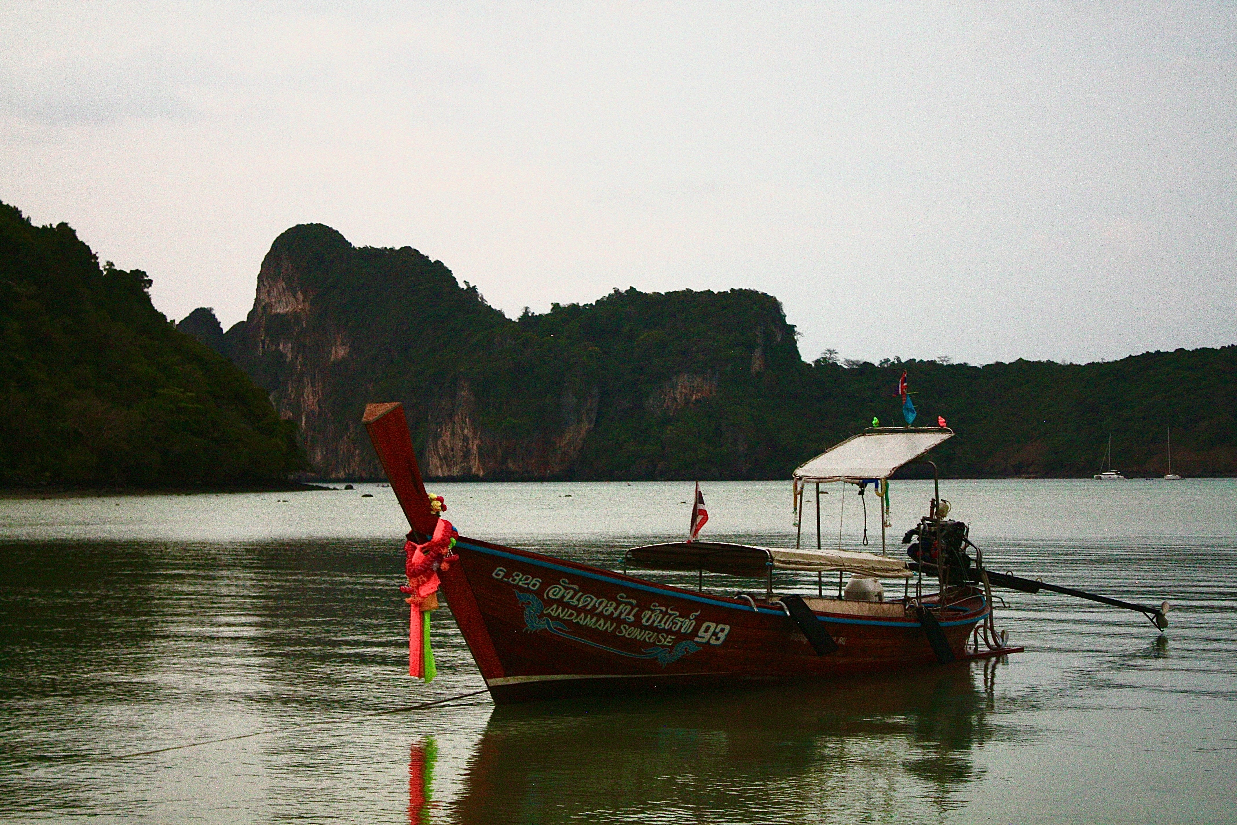 Image of Krabi Full Day Luxury Speed Boat 10: 6 Island Hopping Adventure