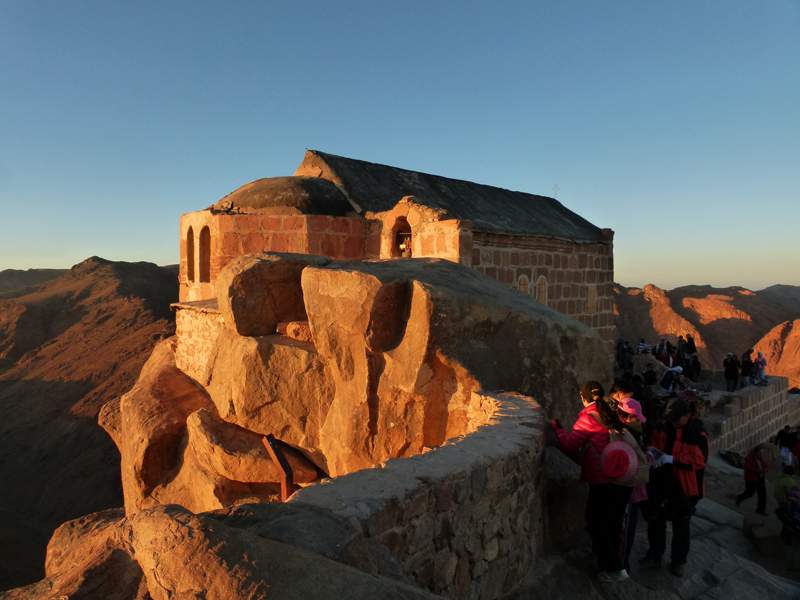 Moses Mountain Sunrise Hike & St. Catherine Monastery — Private Overnight