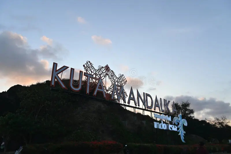 [Grand Senggigi 3* / Central Inn 2*] Sasak Heritage, Mandalika Coast & Gili Trawangan Paradise Tour