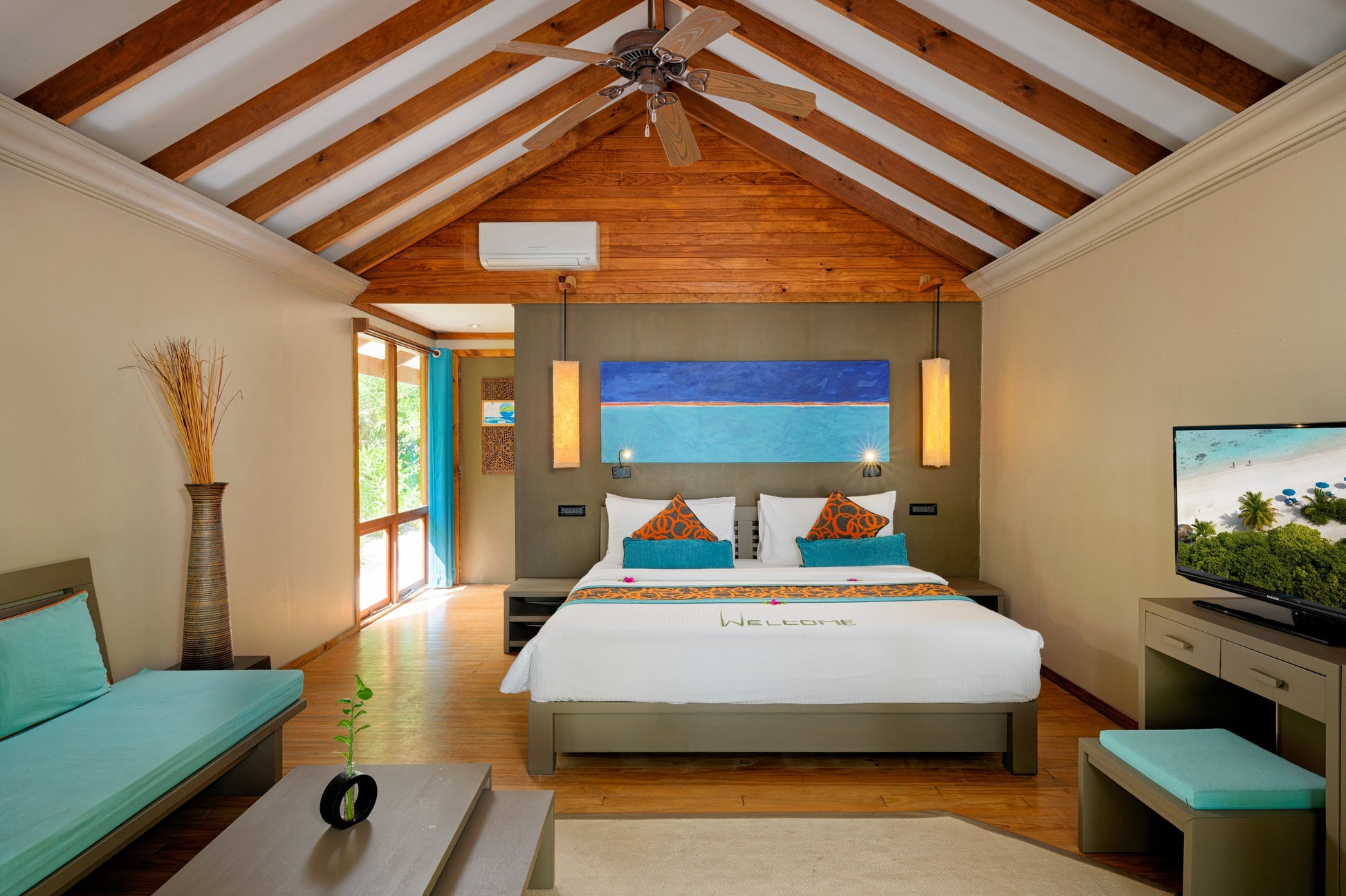 7 Nights Sunset Beach Villa - Maldivian Paradise: A Serene Escape at Canareef Resort
