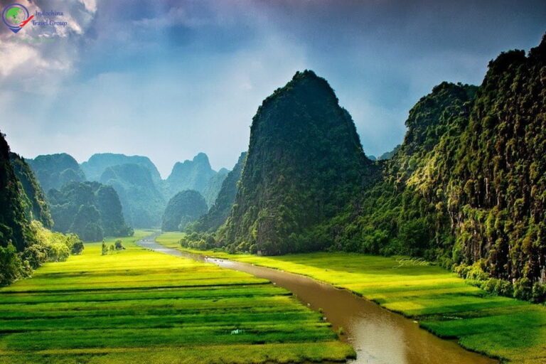 Image of Enchanting Vietnam: Hanoi, Halong Bay & Tam Coc in 5 Days [4* Hotel]