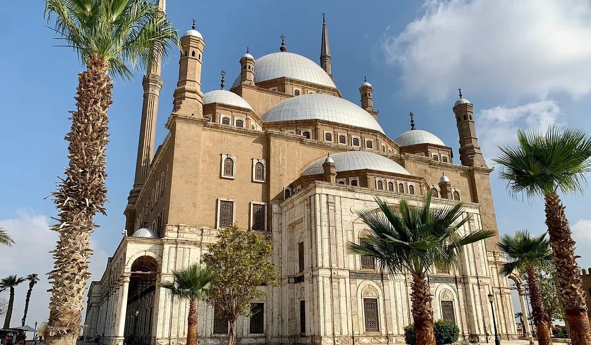 Cairo to White Desert Camping Trip — Crystal Mountain & Black Desert Safari