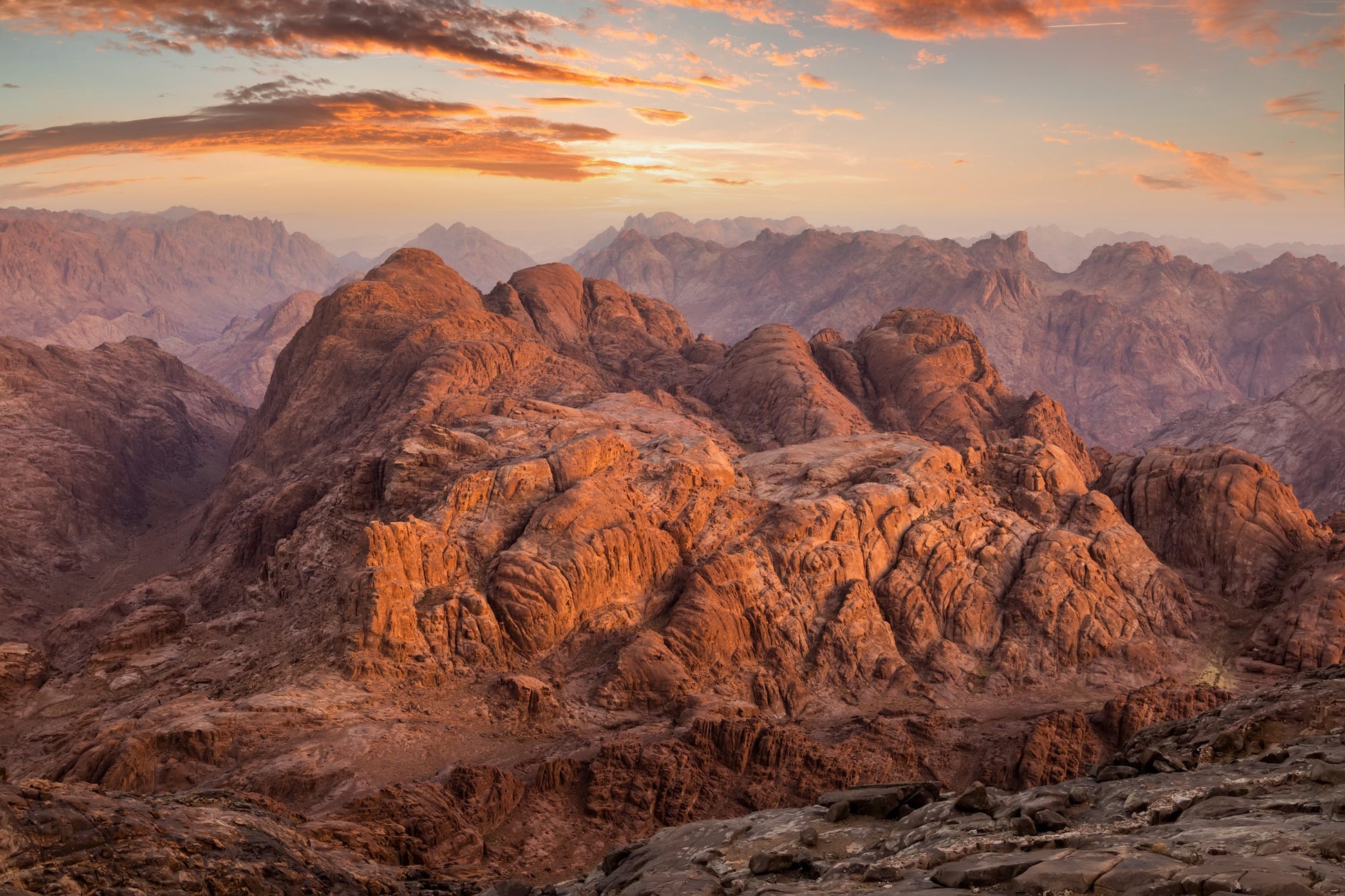 Moses Mountain Sunrise Hike & St. Catherine Monastery — Private Overnight
