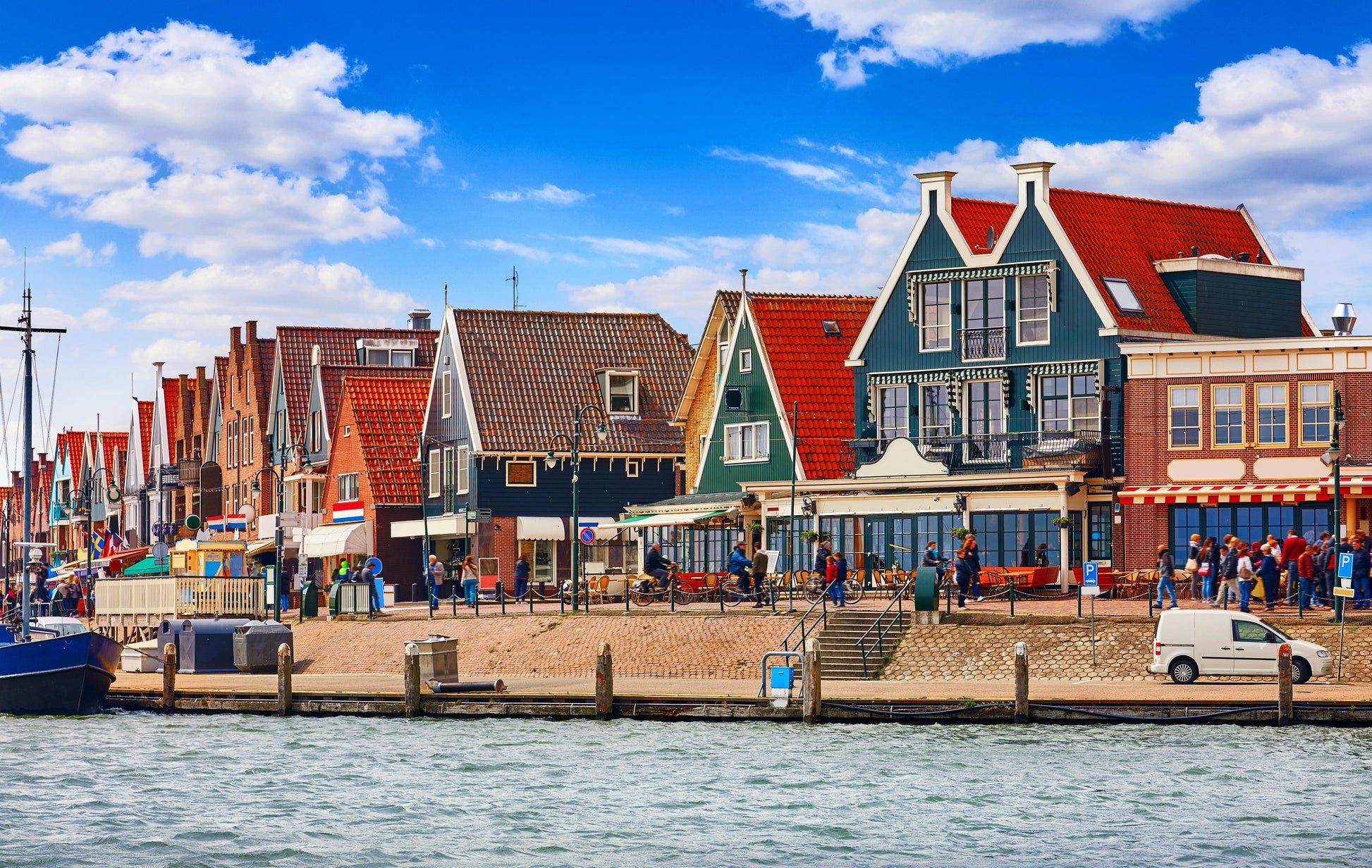 Cultural Wonders of Western Europe: 5 Days in Paris, Brussels & Volendam