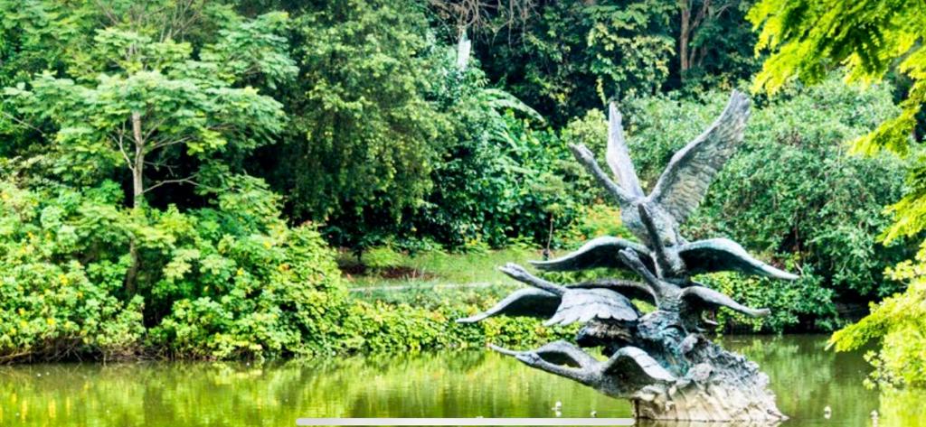 Image of Singapore Signature Walk: Chinatown Culture, Flavors & Green Escapes (Morning)