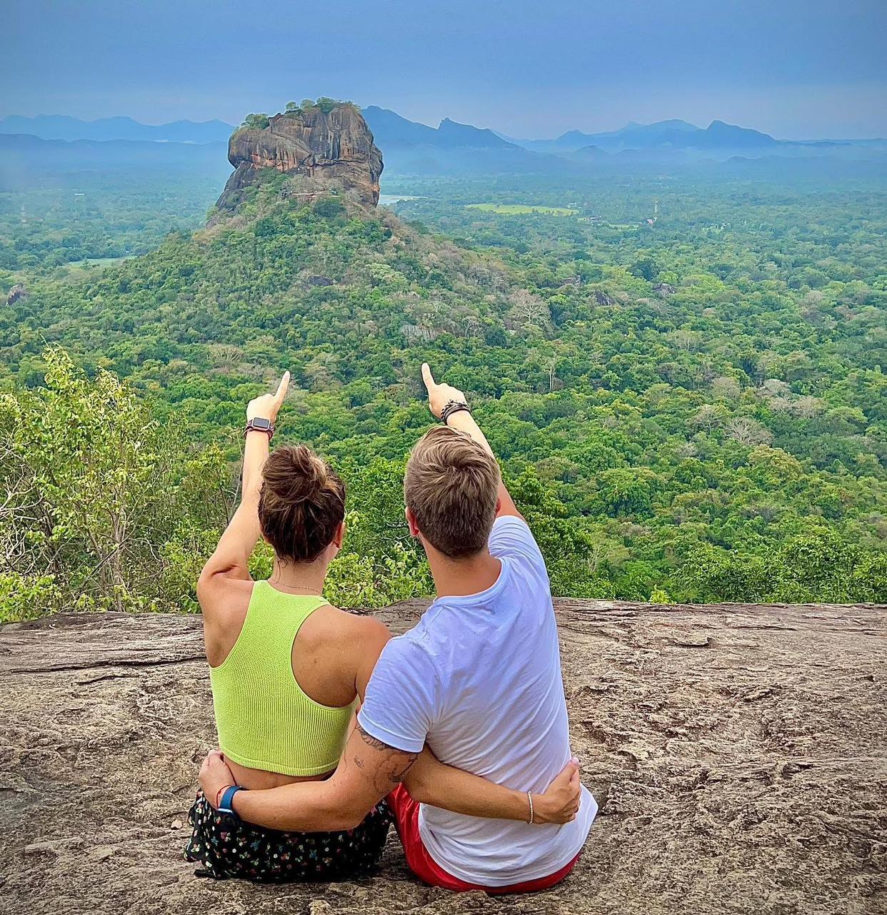 Sri Lanka in 3 Days: Sigiriya, Kandy & Tea Country Escape