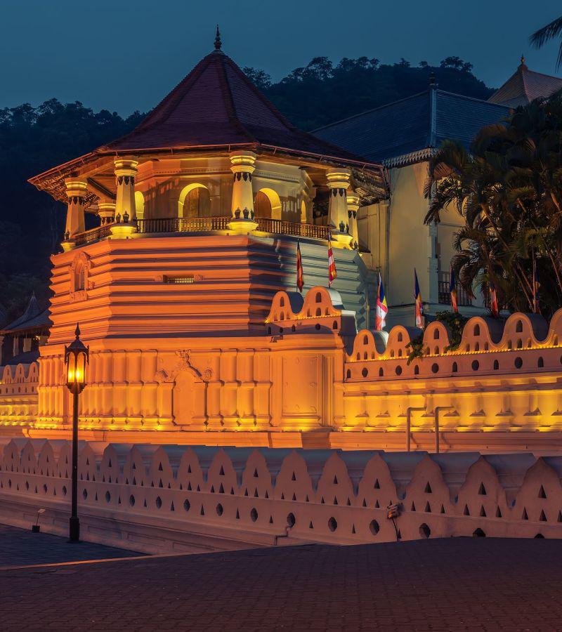 Colombo Highlights Experience: History, Markets & Modern Marvels