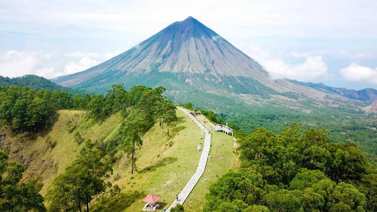 Image of Kelimutu & Wae Rebo Cultural Adventure – 5 Days Flores Island Journey