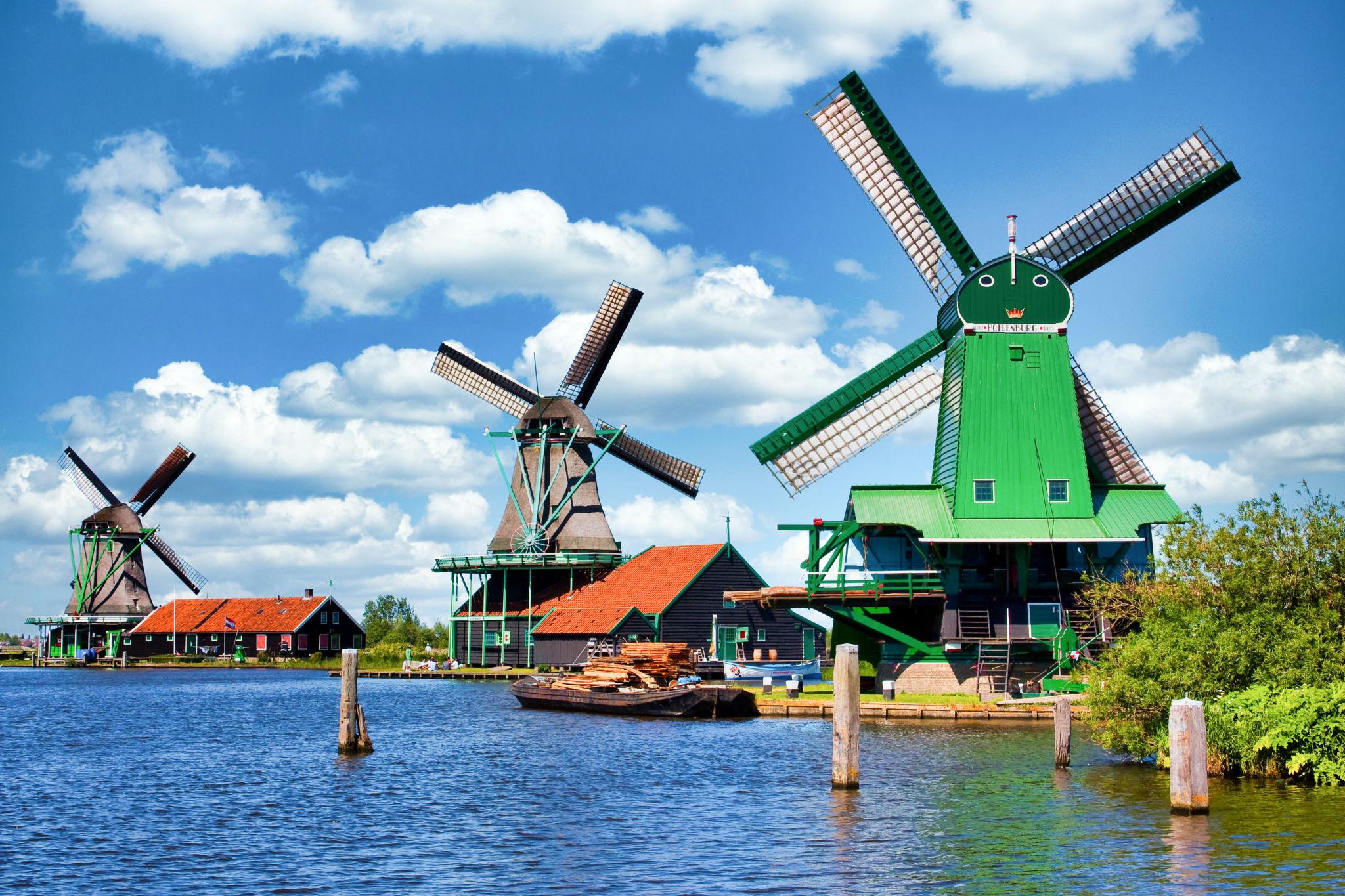 Image of Cultural Wonders of Western Europe: 5 Days in Paris, Brussels & Volendam